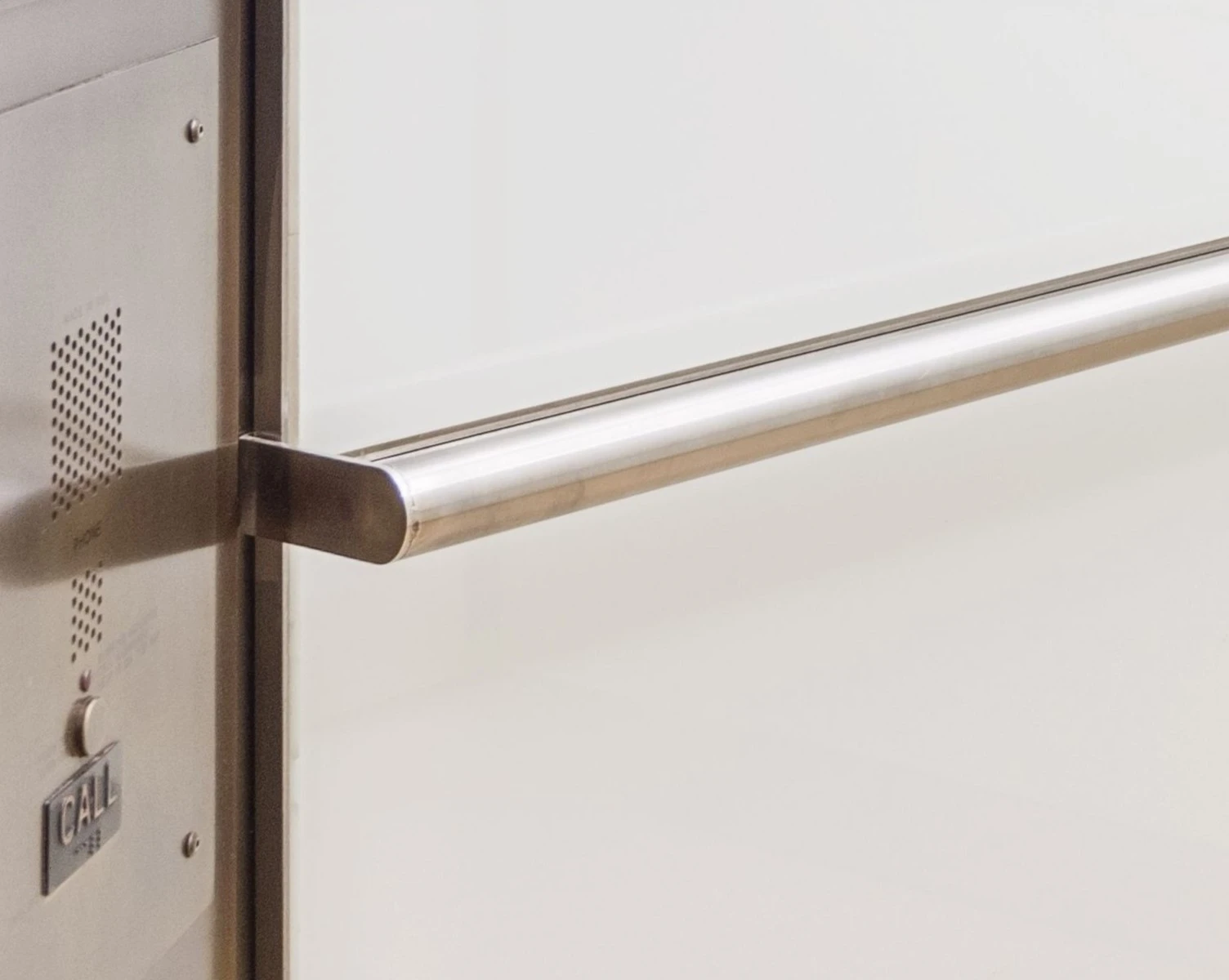 bridge-series-elevator-handrail-pc-end-detail-2