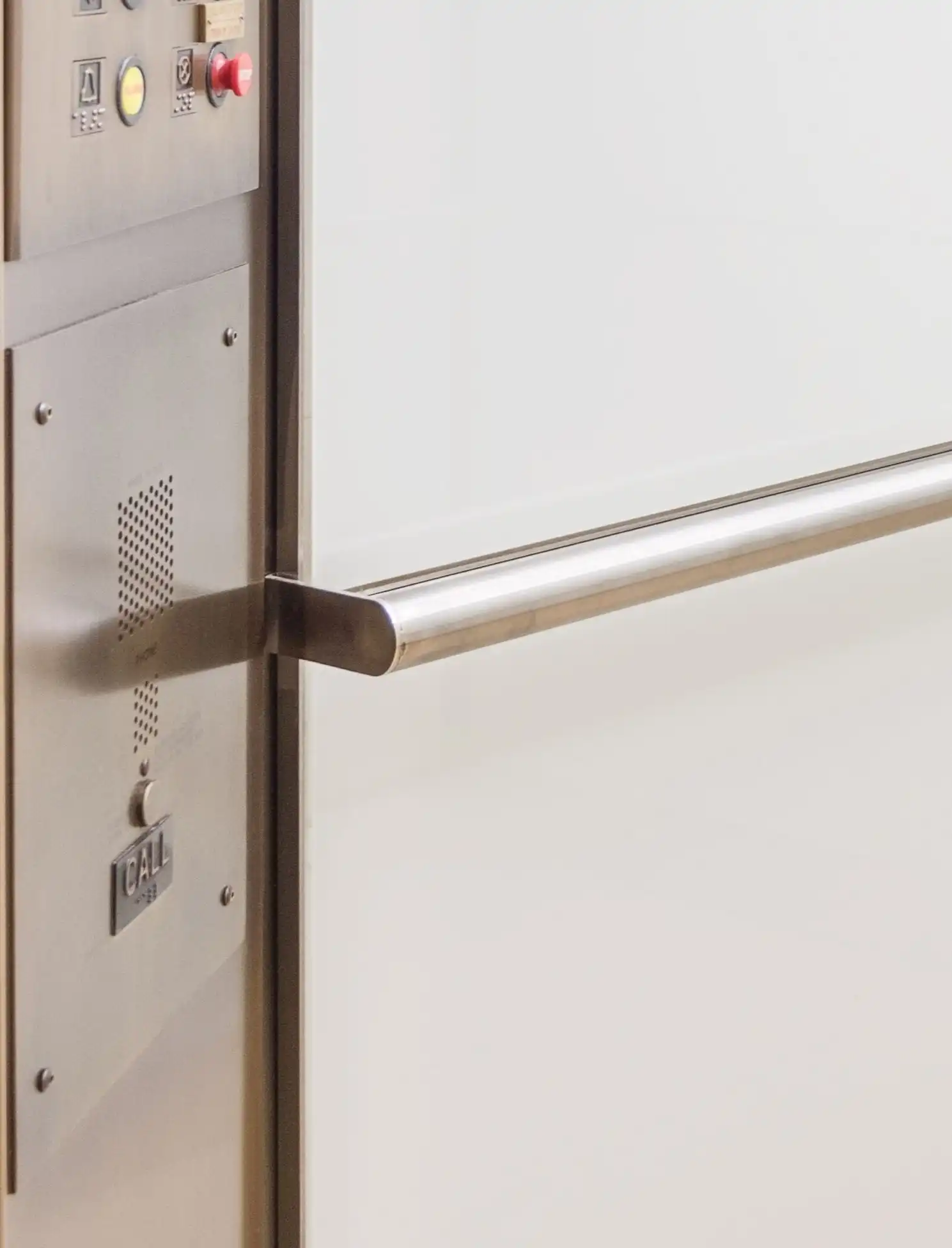 bridge-style-elevator-handrail-stainless-steel-1.