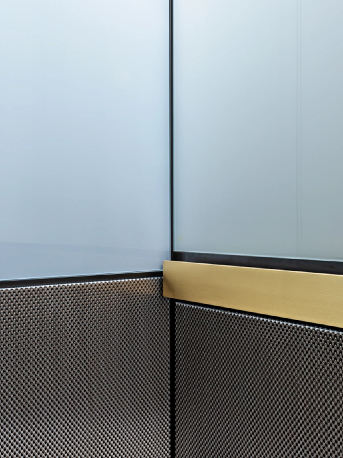 berlin-series-luxury-elevator-interior-design-white-backpainted-glass-2
