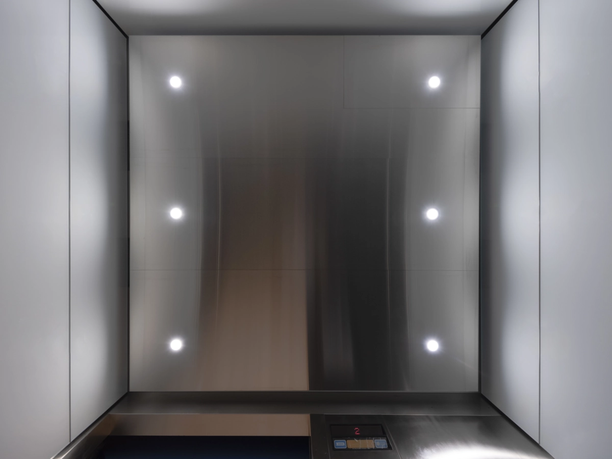 boston-series-elevator-interior-backpainted-white-glass-stainless-ceiling-7-d-m