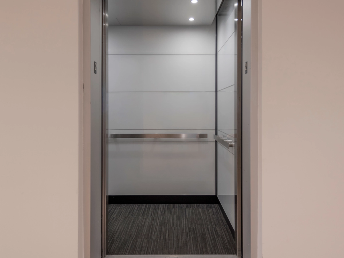 boston-series-elevator-interior-backpainted-white-glass-stainless-frames-14-d-m