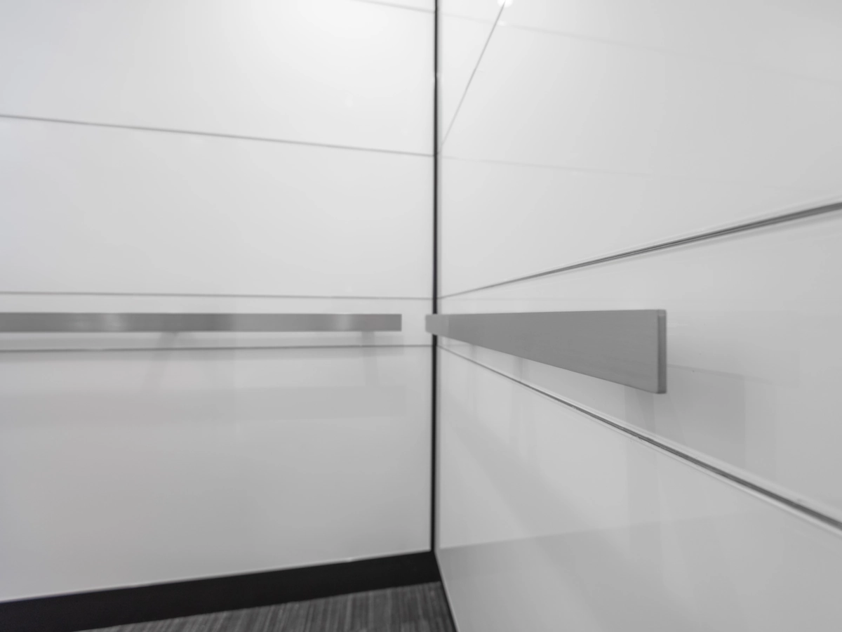 boston-series-elevator-interior-backpainted-white-glass-stainless-frames-18-d-m