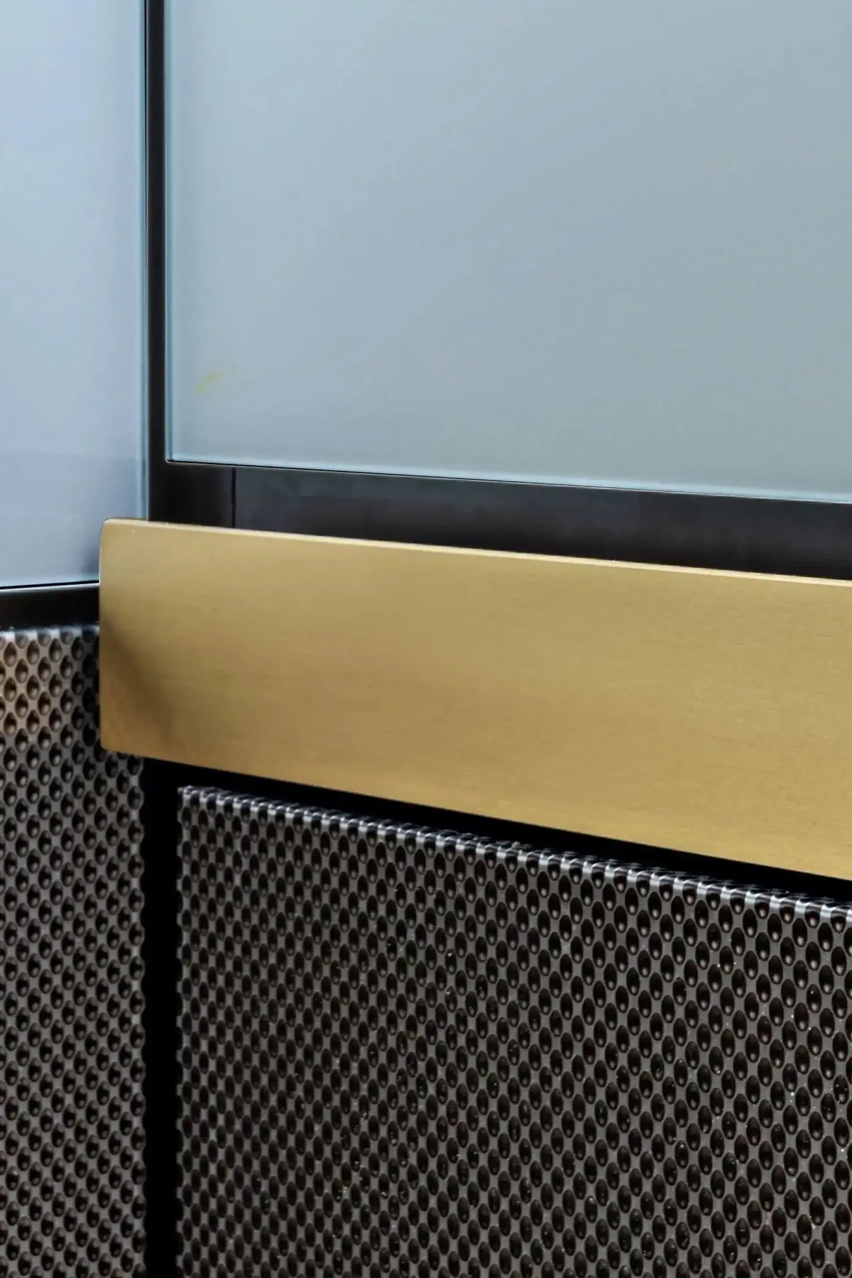 elevator-handrails-brass-flat-bar-1-d-m