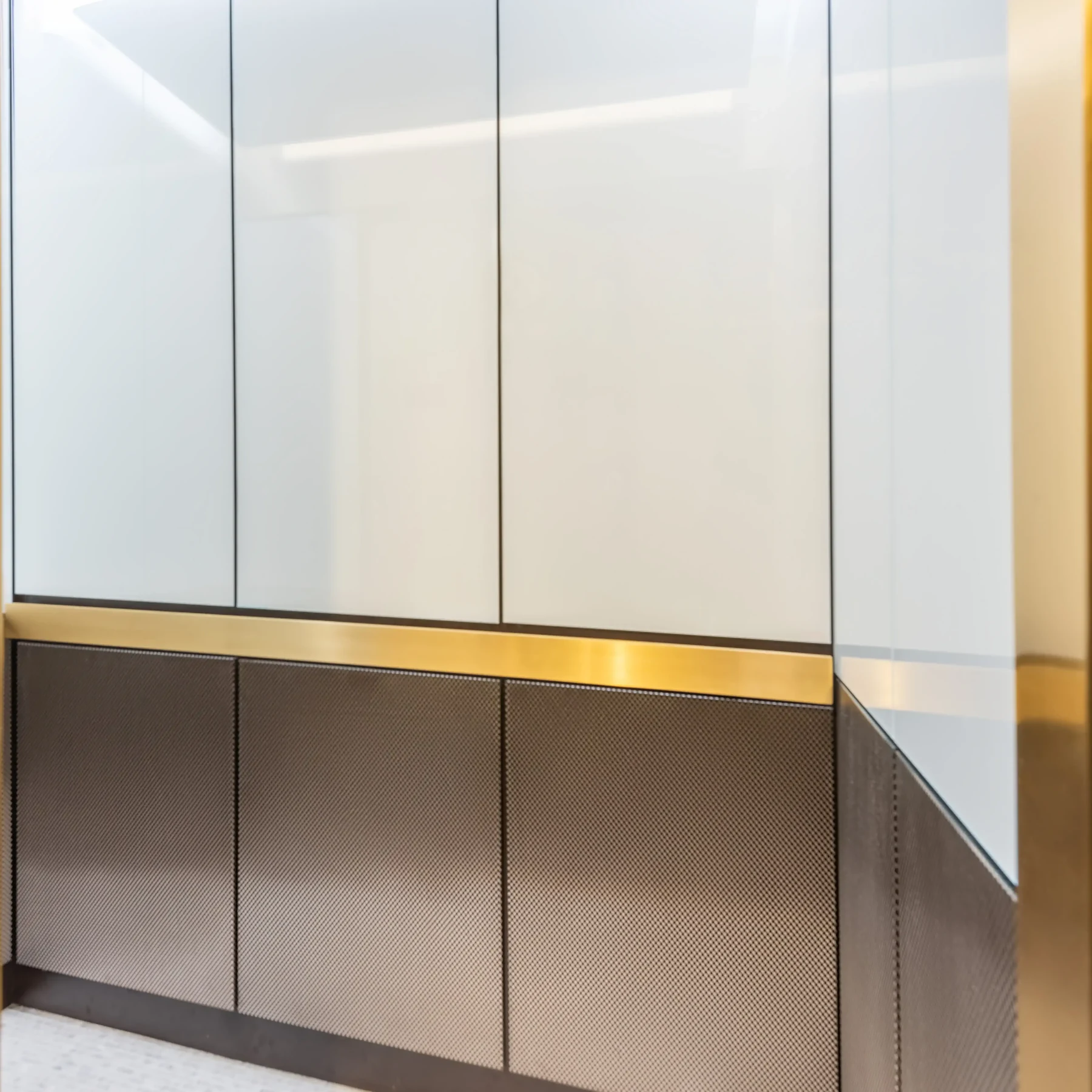 durable-elevator-interiors-berlin-glass-and-metal-1