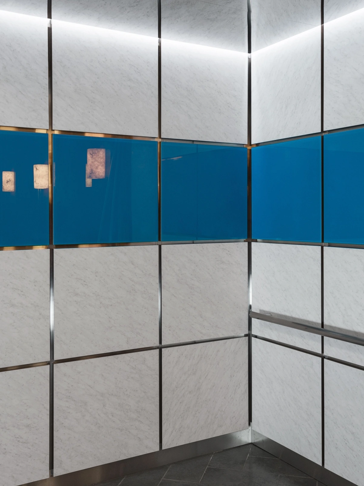 portland-series-elevator-interior-solid-color-laminate-backpainted-blue-glass-1