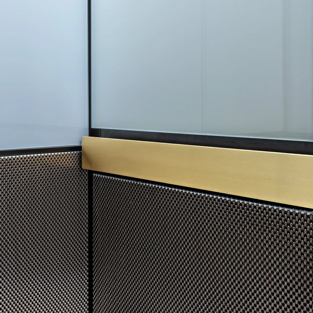 Flat bar handrail in Berlin Series elevator interior